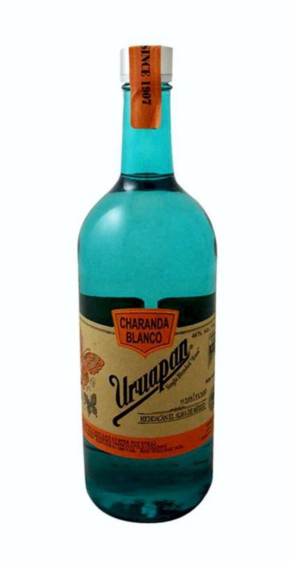 Charanda Uruapan blanco, bottiglia azzurra