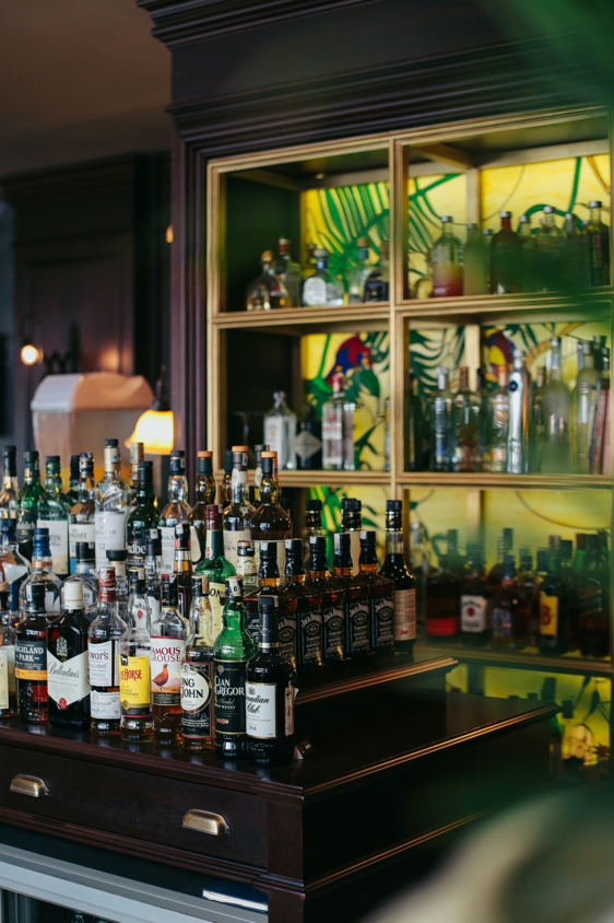 Cocktail bars